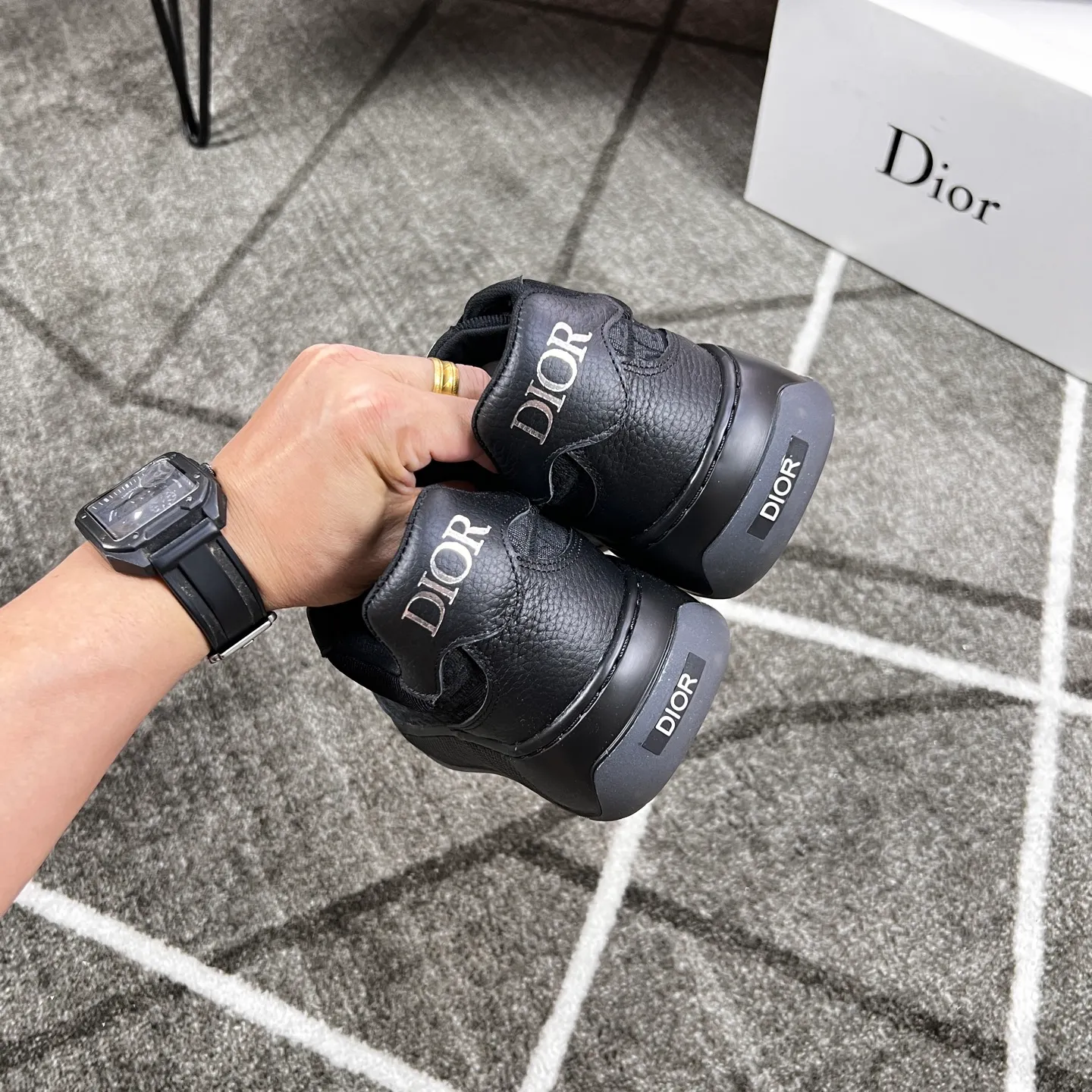 Factory price: 420💰Dior's new casual men's shoes👉 👉 Fashionable and versatile, 💞 simple and elegant style, 🔊 The fabric is made of imported cowhide with original fabric, ☑️Sheepskin feet inside, original wear-resistant rubber outsole, exclusive new style, actual shot, four colors available, code number: 38-44, (45 can be customized)